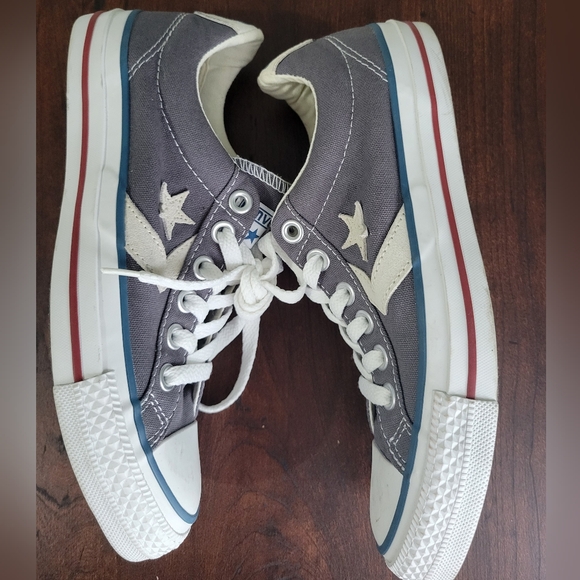 Converse Womens 7, Mens 5 Gray white all stars - Picture 2 of 6